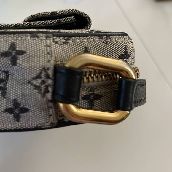 Louis Vuitton Mini Juliet shoulder bag - Picture 6 of 14